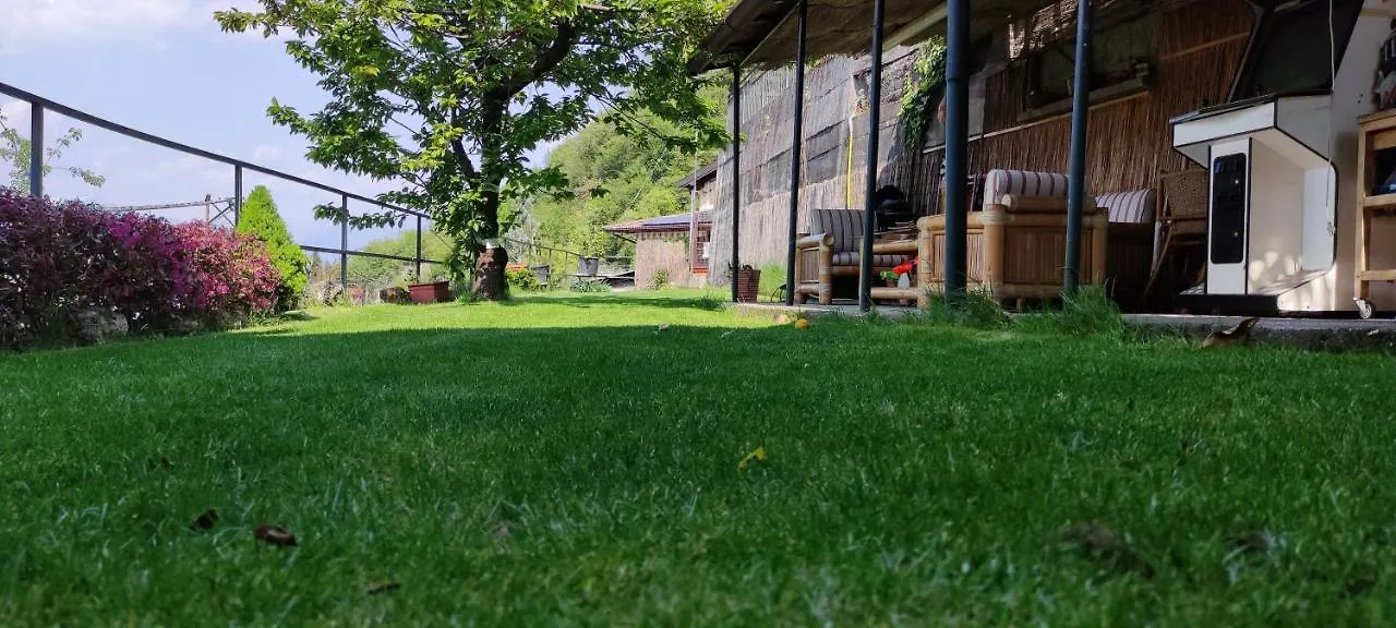 Mella house garden relax Villa Lezzeno Semesterbostad