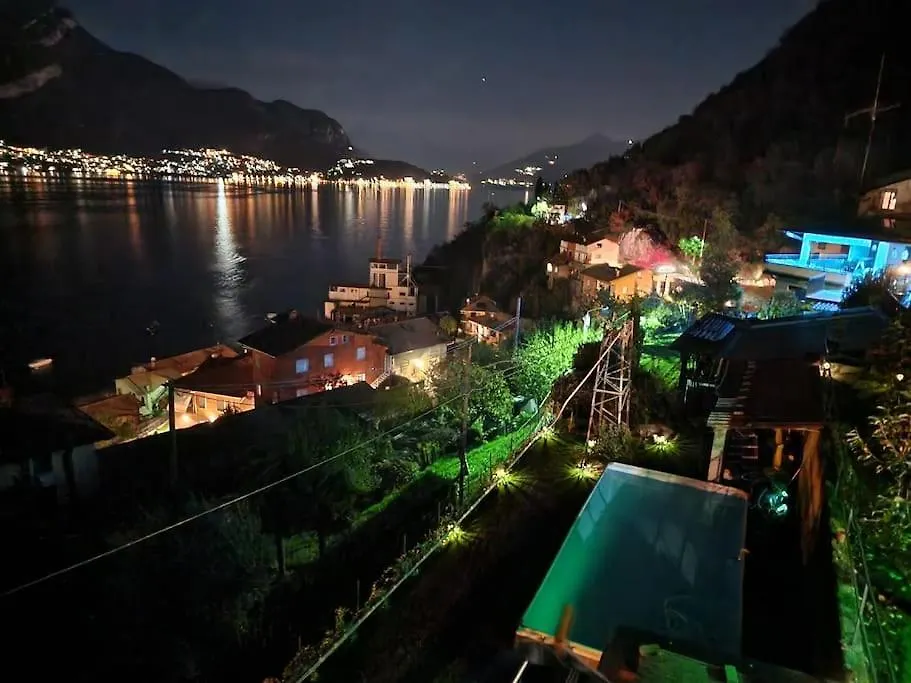 Mella house garden relax Villa Lezzeno Italien