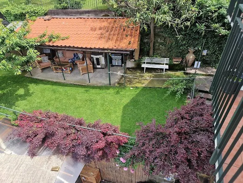 Mella house garden relax Villa Lezzeno Semesterbostad