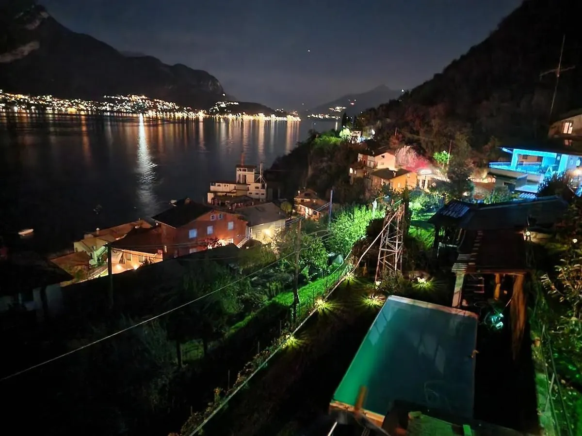 Semesterbostad Mella house garden relax Villa Lezzeno Italien